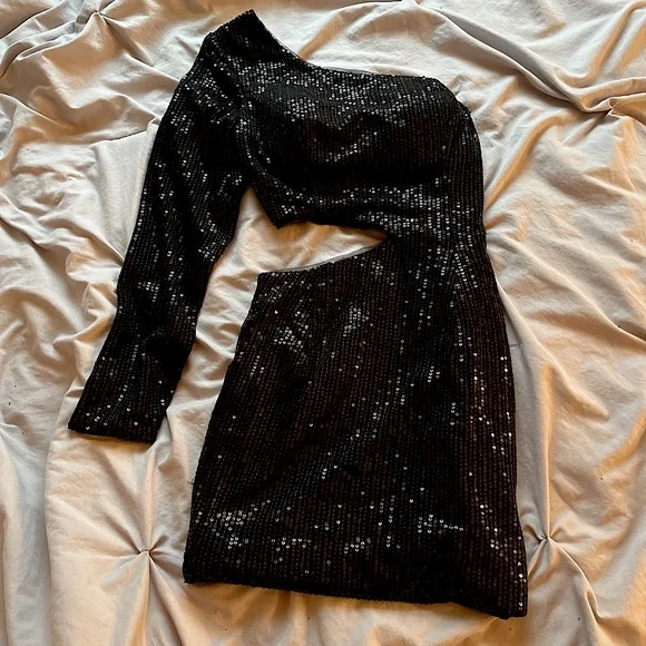 Dresses | Black One Shoulder Sequined Homecoming Dress | Poshmark Dresses | Black One Shoulder Sequined Homecoming Dress | Poshmark